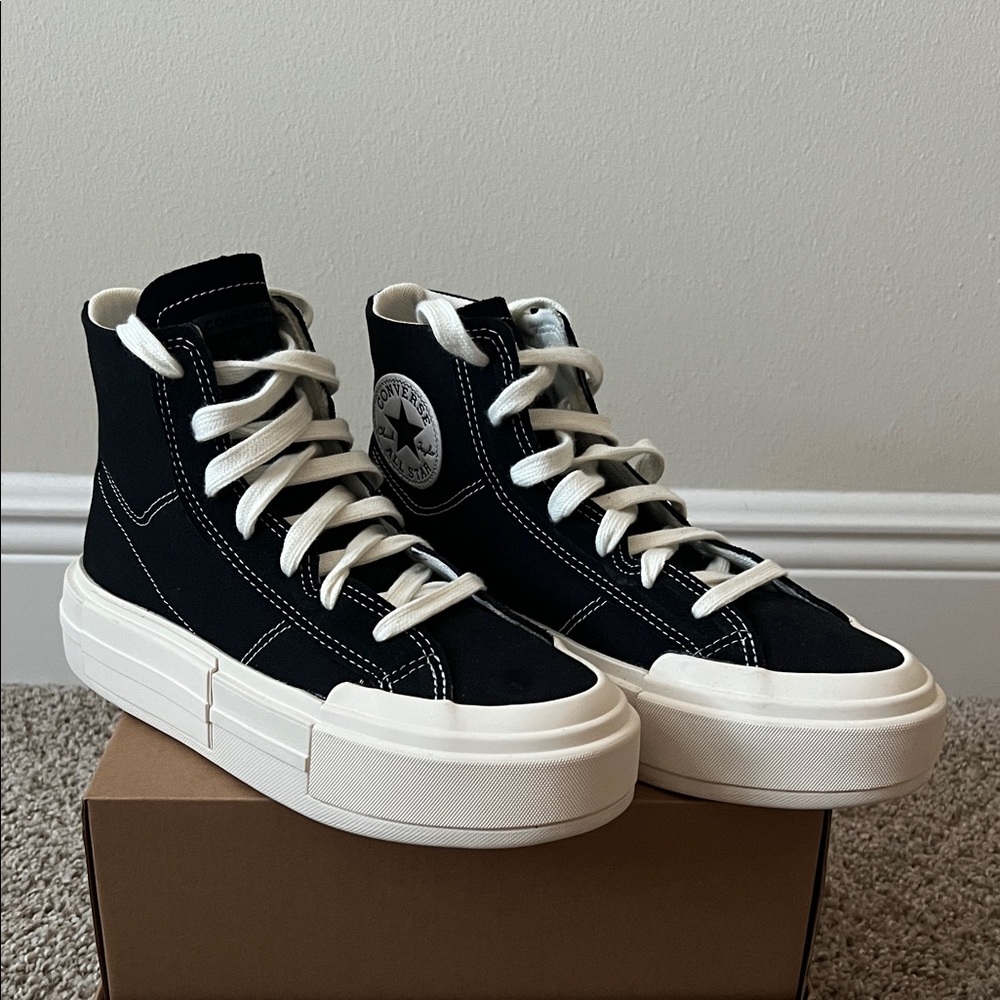 Converse Black Platform High-Tops New (Size 8 women’s)